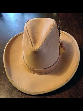 Men's Western Cowboy Hat in Tan - Classic Ranch Style